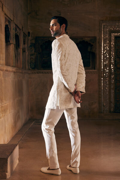 Aanav Embroidered Silk Sherwani - Off White